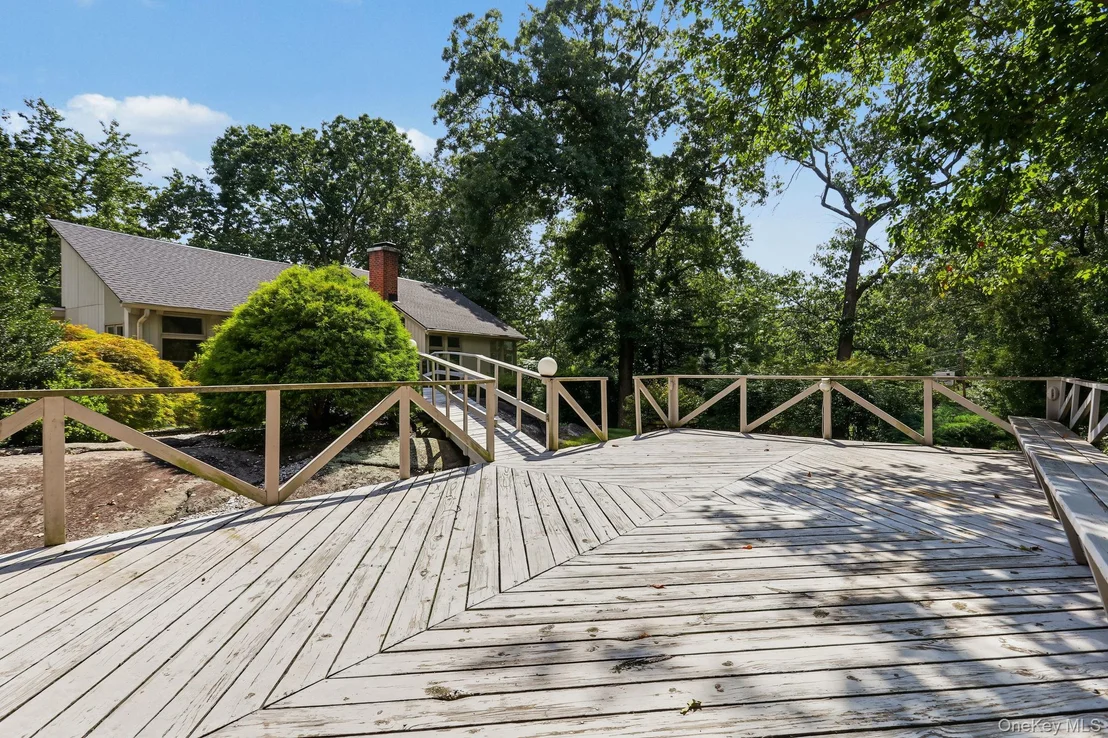 Photo of 4 Leatherstocking Lane