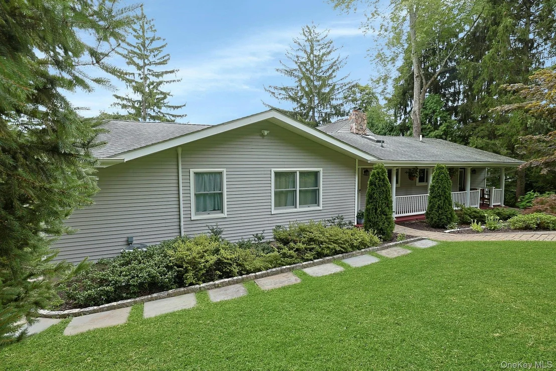 Photo of 11 Lakeside Road