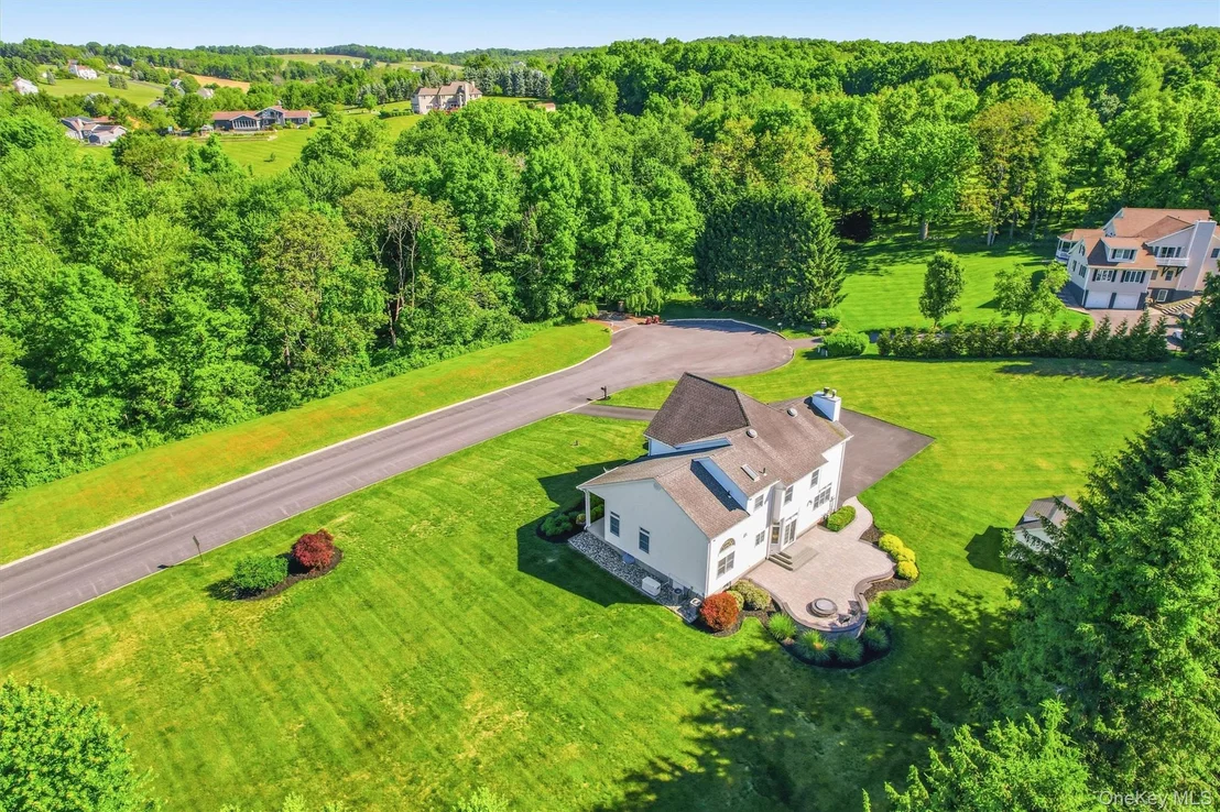 Photo of 8 Twin Spring Lane