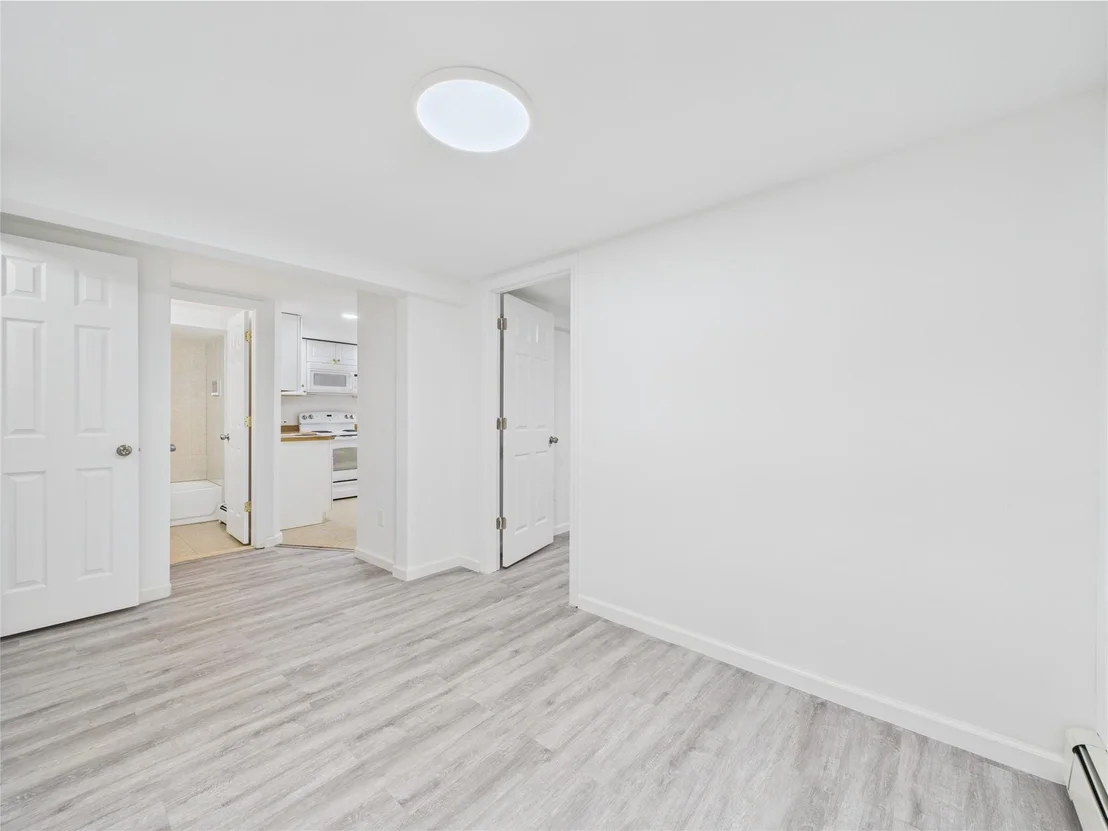 Photo of 170 Mastic Boulevard
