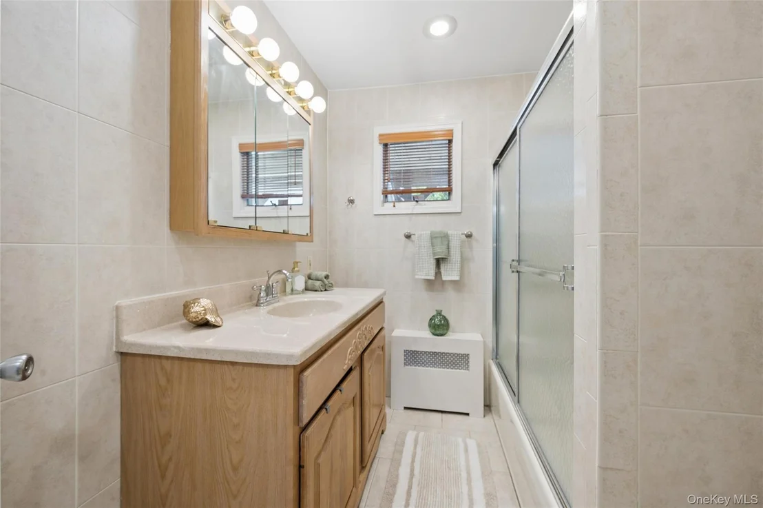Photo of 4 Dennis Lane