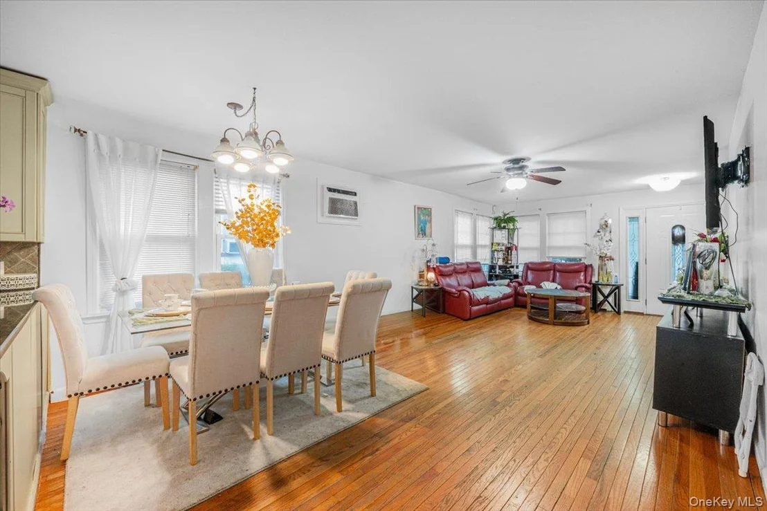 Photo of 25 3rd Avenue