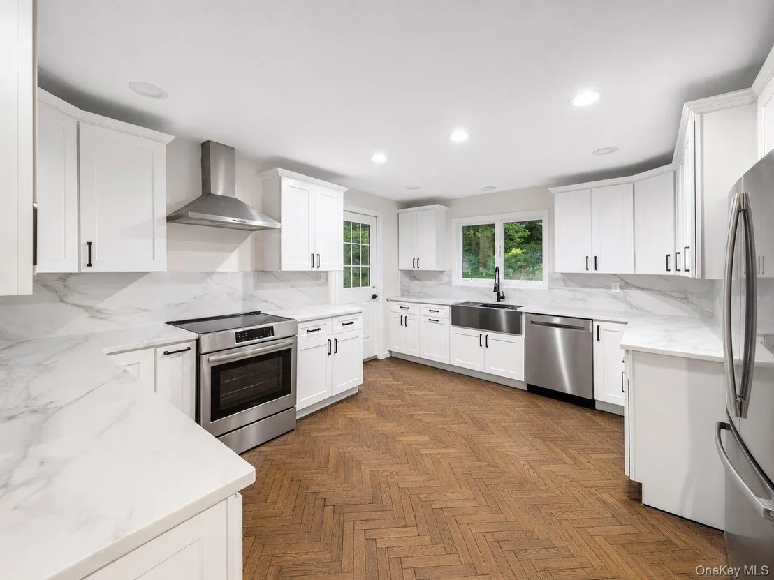Photo of 17 Ridge Way