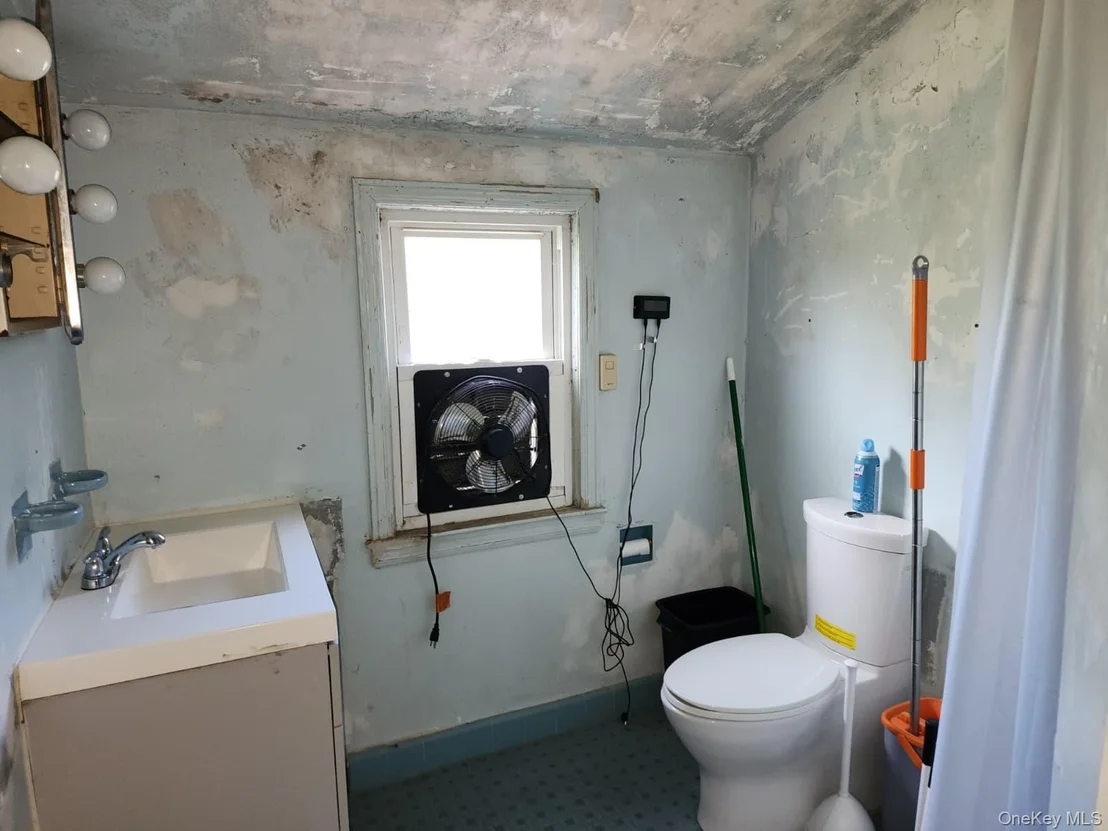Photo of 156 Brookside Ave.