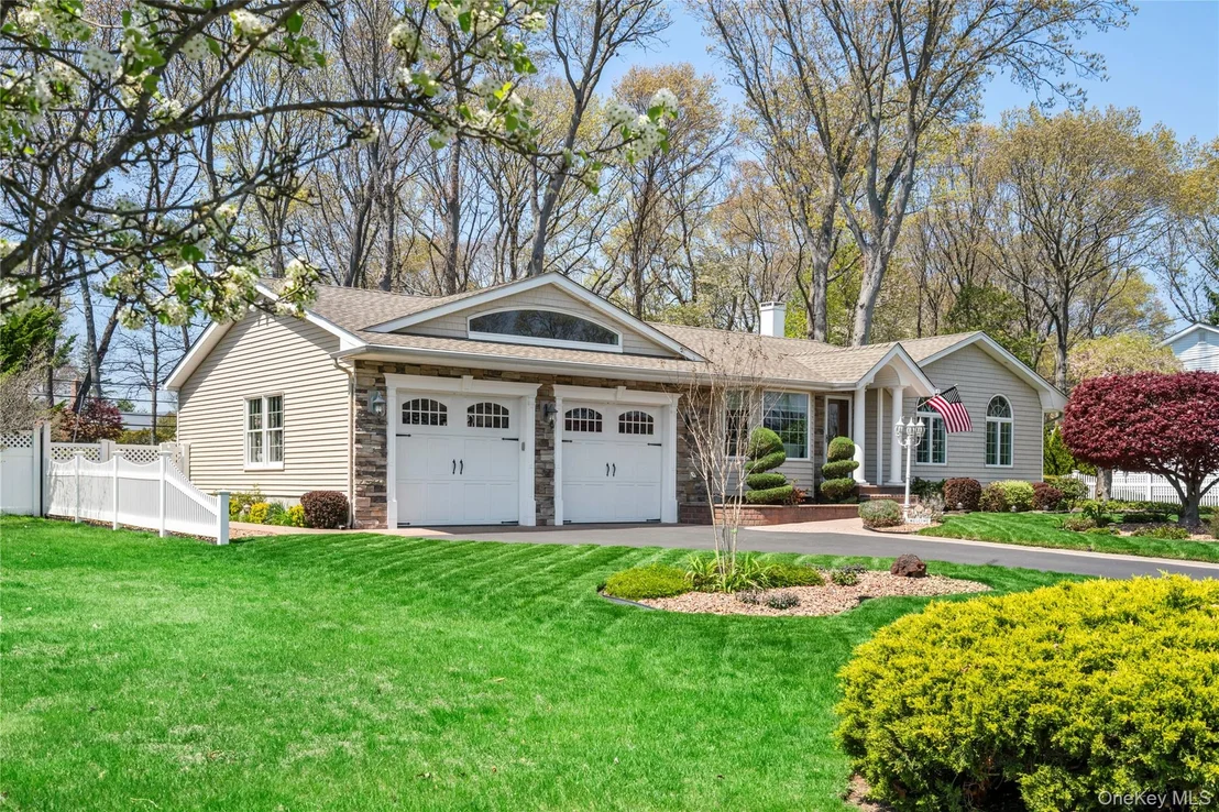 Photo of 8 Raven Drive