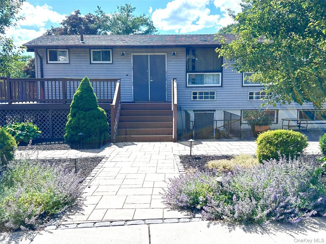Photo of Unit A at 150 Rinaldi Boulevard