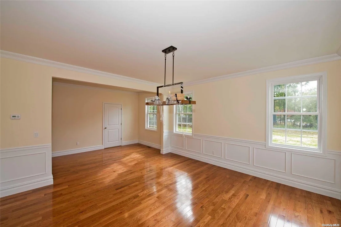 Photo of 48 Selden Boulevard