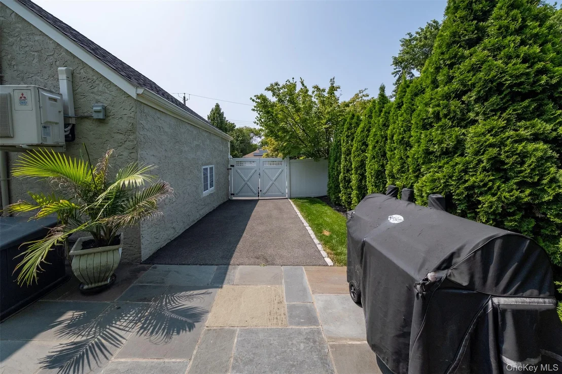 Photo of 982 Split  Rock Road