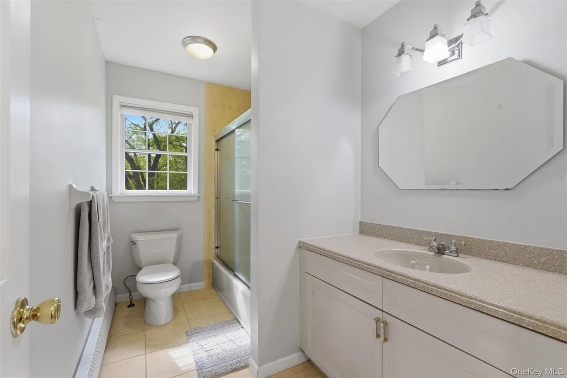 Photo of 105 Hempstead Road