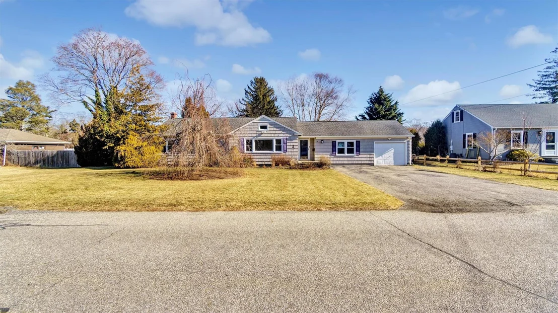 Photo of 74 Sunrise Avenue