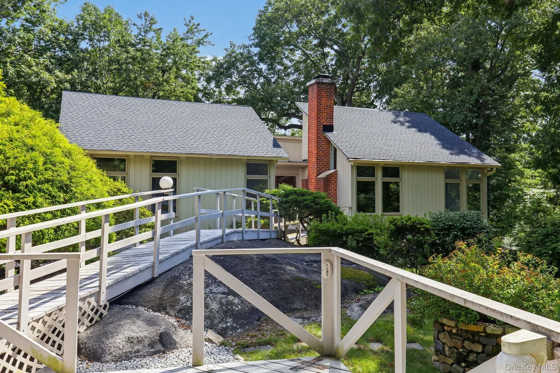 Photo of 4 Leatherstocking Lane