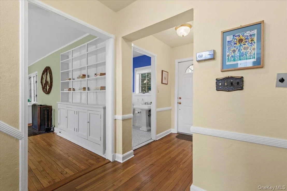 Photo of 6 Walbrooke Circle