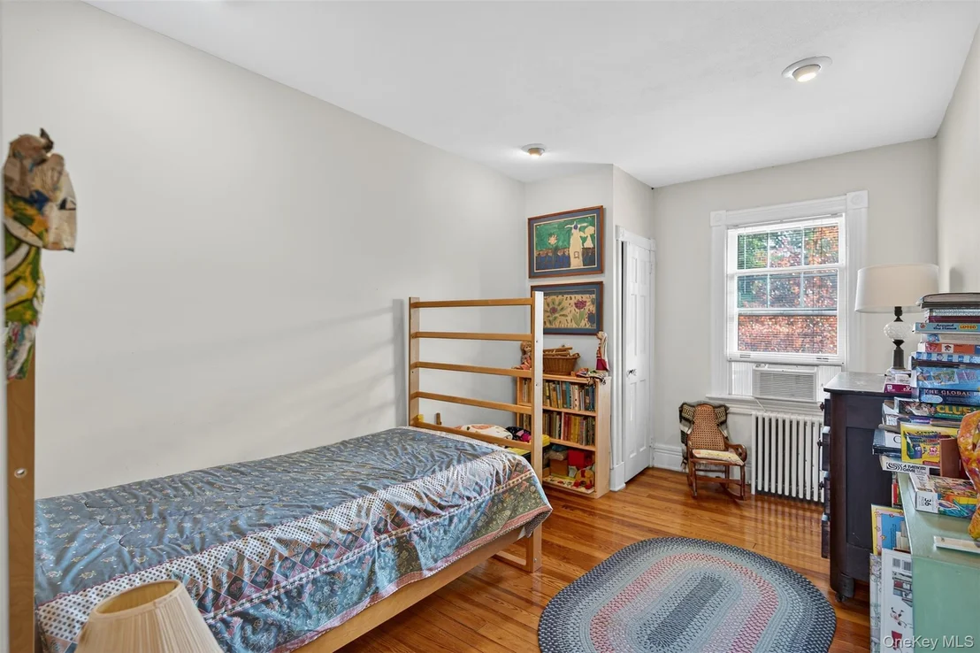 Photo of 20 Whitehouse Avenue