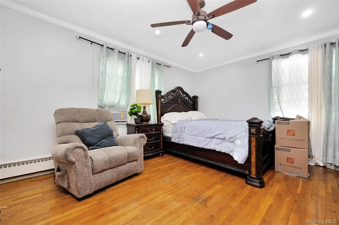 Photo of 3152 Randall Avenue
