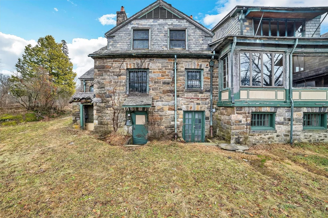 Photo of 1340 Kitchawan Road