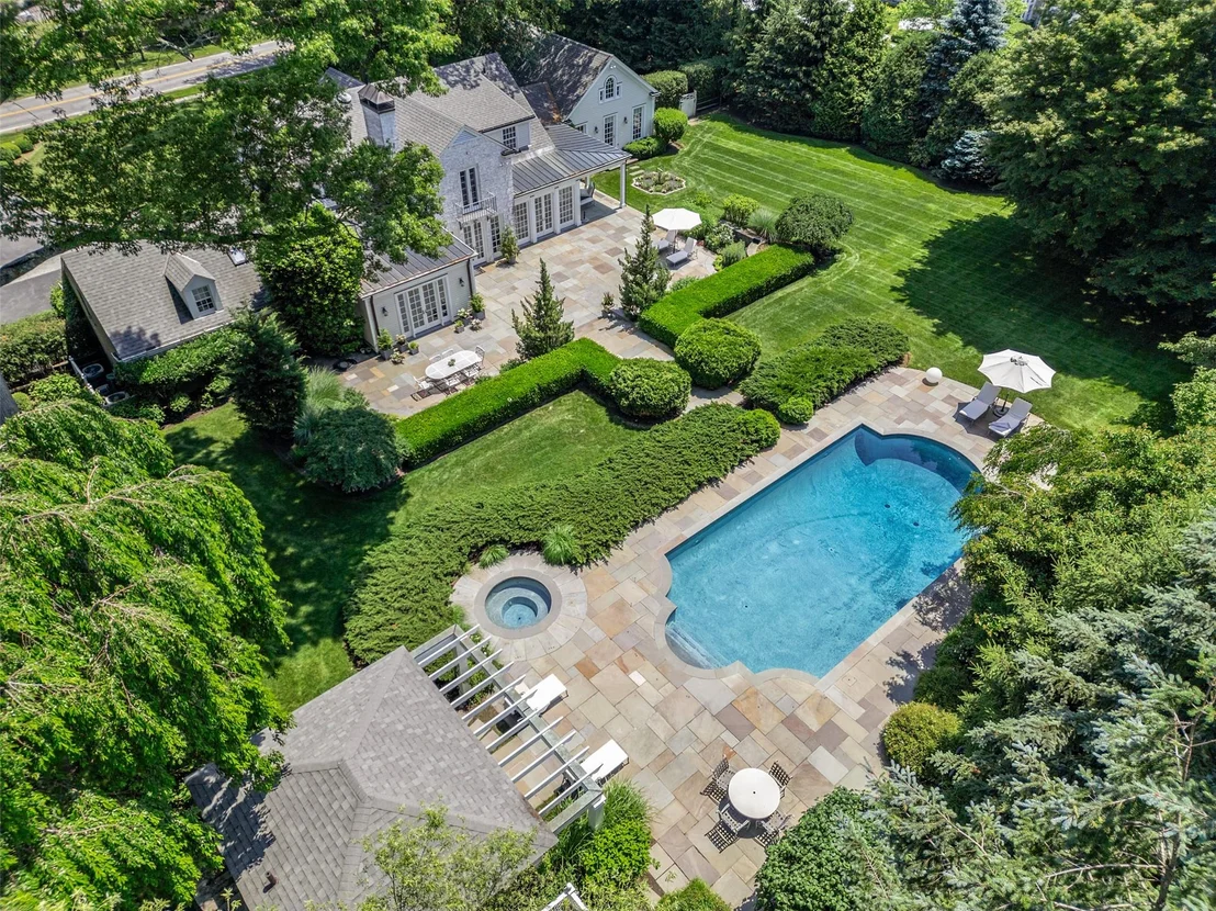 Photo of 325 Highland Road
