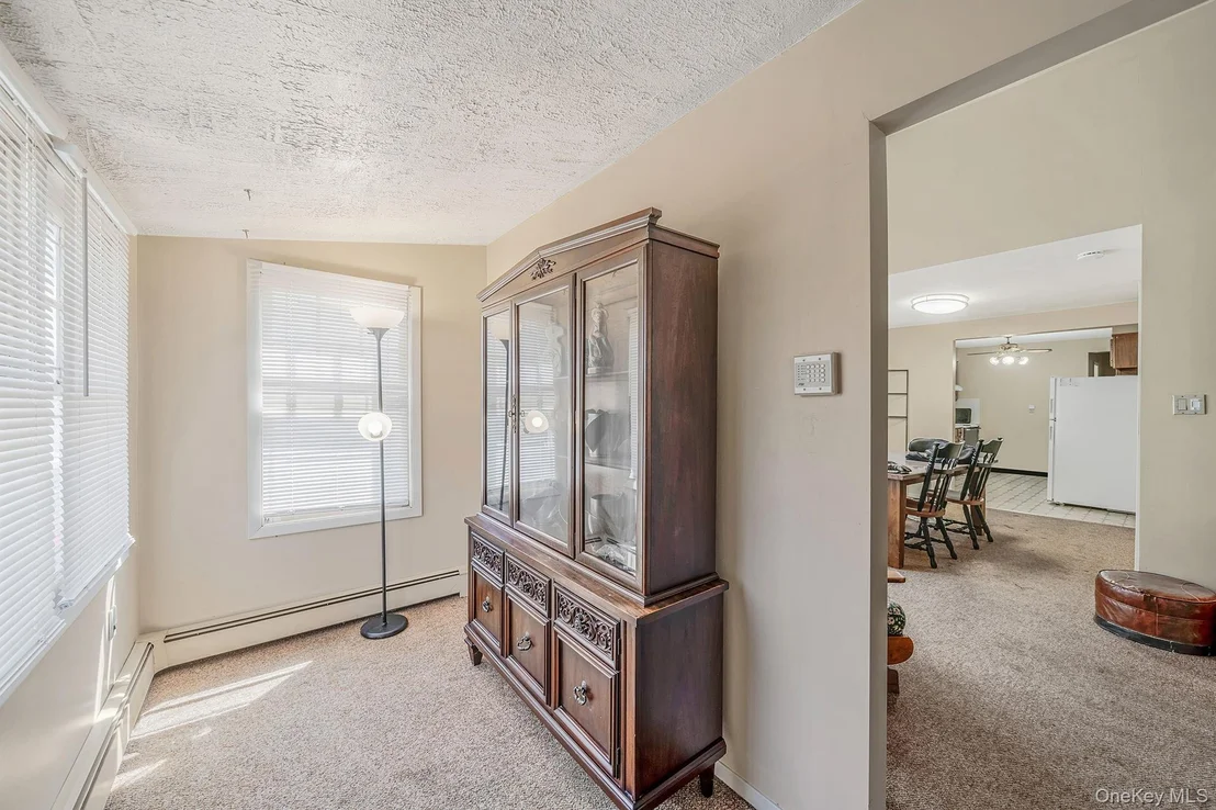 Photo of 2 Roberts Avenue