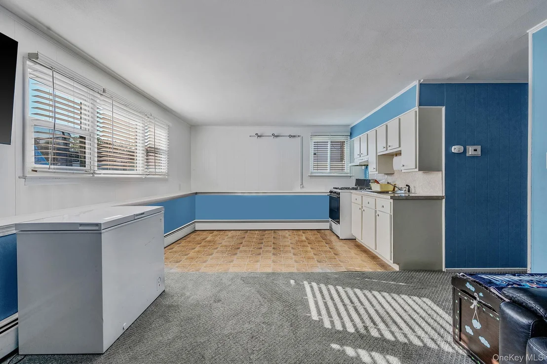 Photo of 413 N Broadway