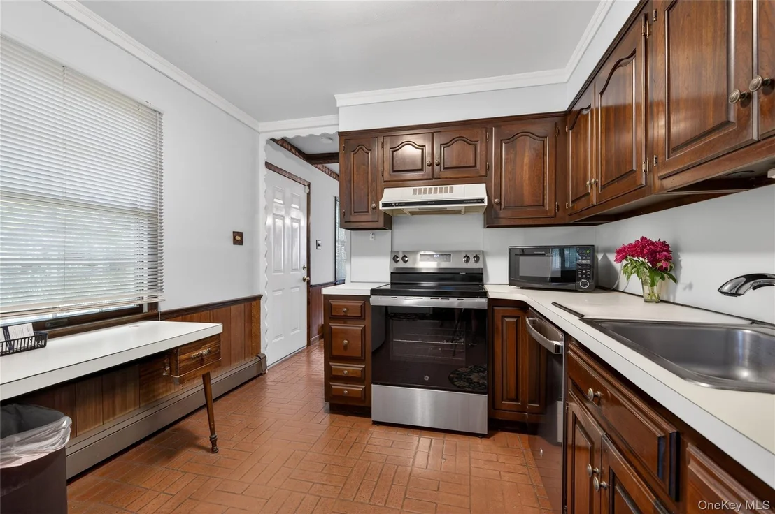 Photo of 261 Wright Avenue