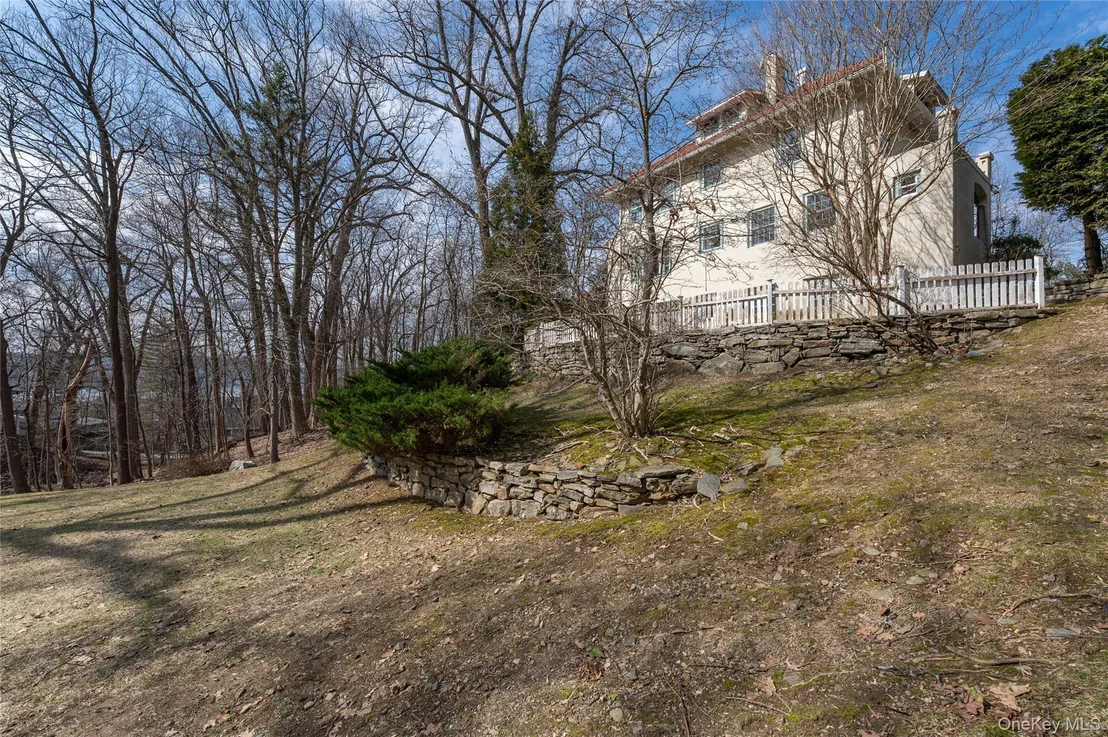 Photo of 75 Oliphant Avenue