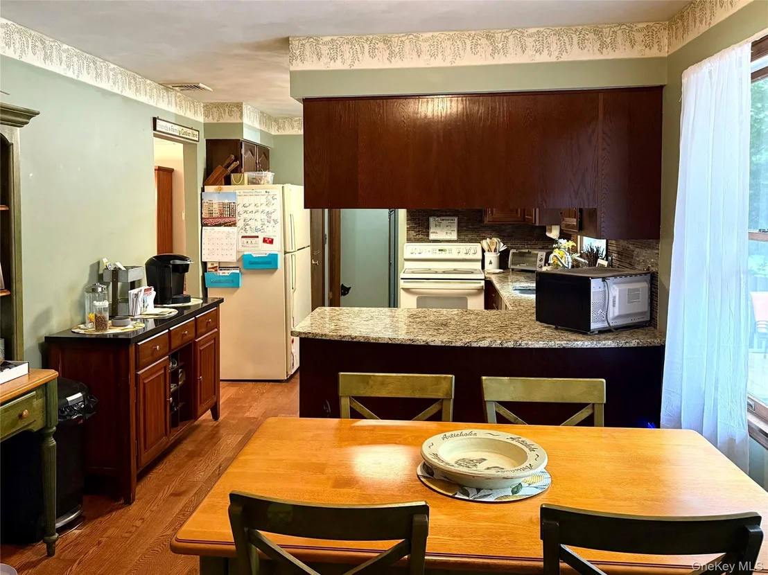 Photo of 33A Hillside Avenue