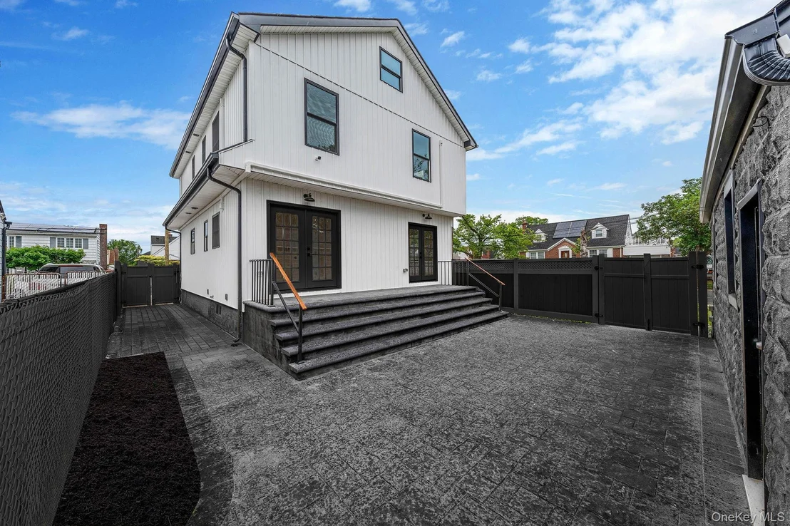 Photo of 87 Sobro Avenue