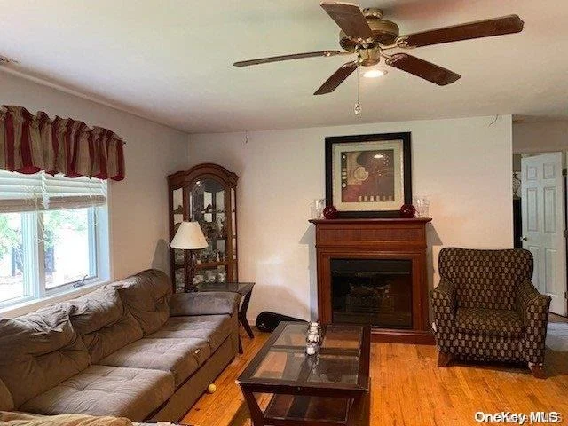 Photo of 8 Maple Avenue