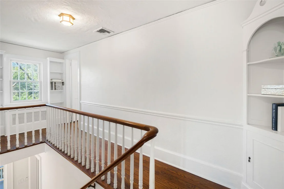 Photo of 10 Whippoorwill Road