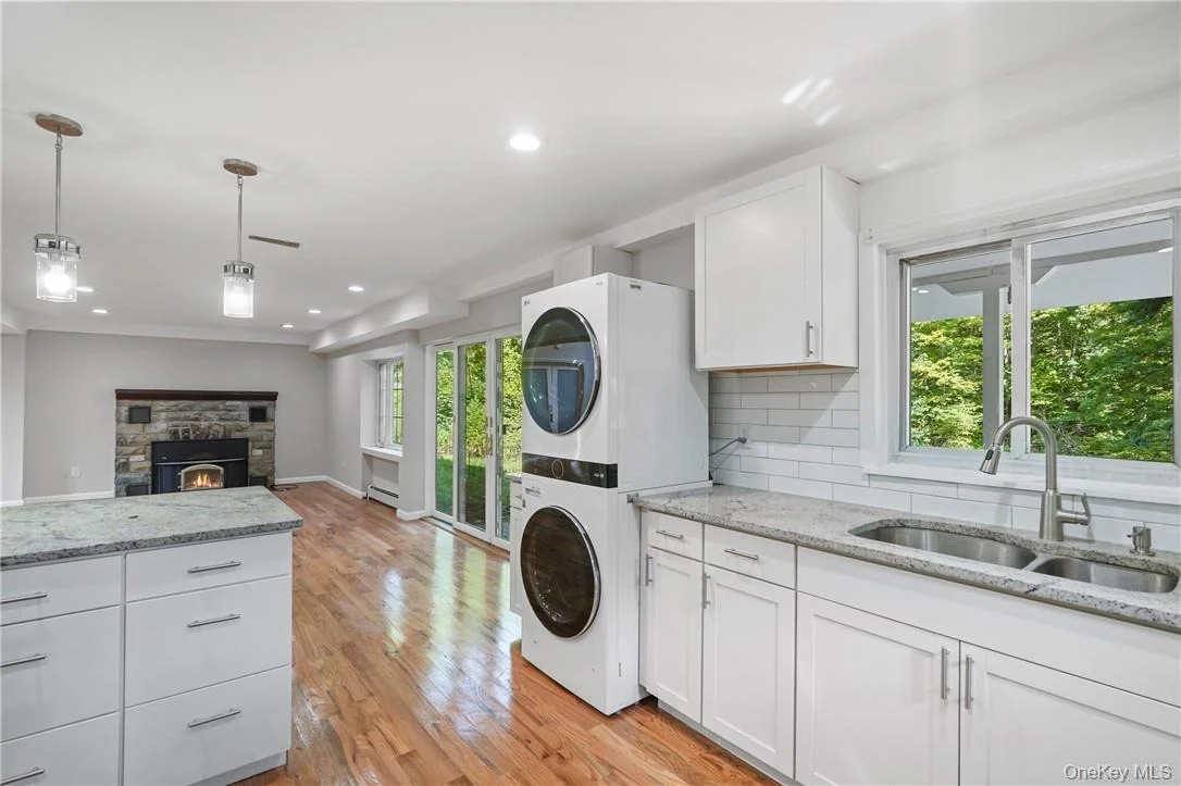 Photo of 448 Sprout Brook Road