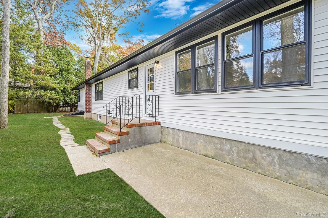 Photo of 780 Westview Drive