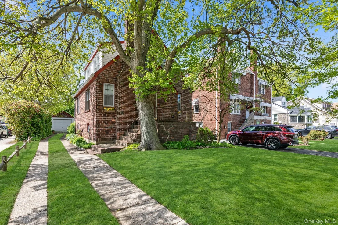 Photo of 70 Lyon Place