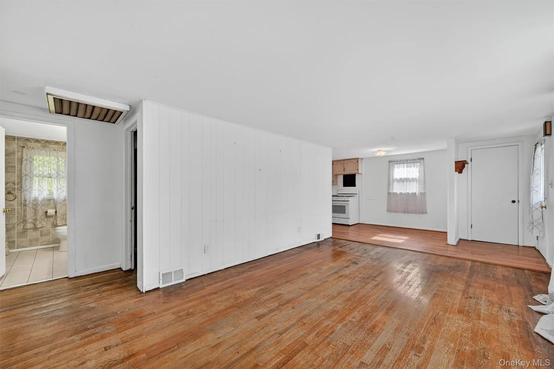 Photo of 11 Bradley Lane