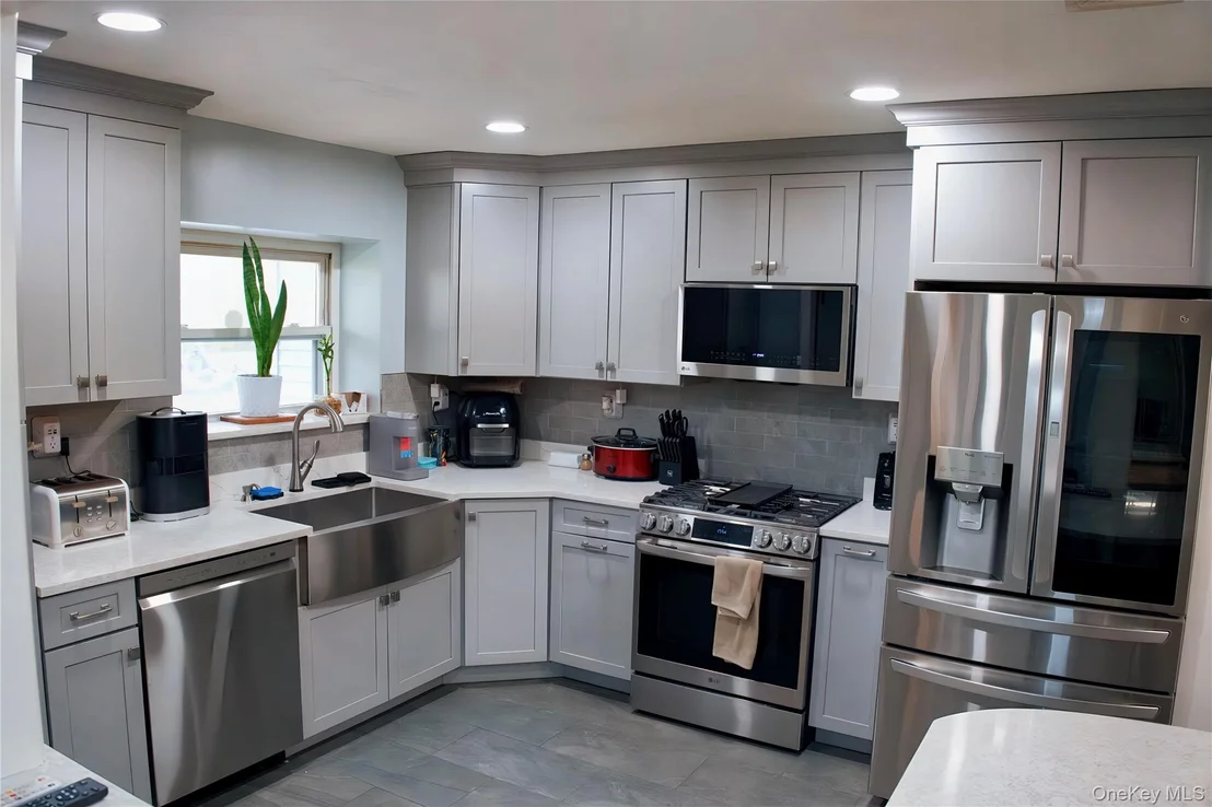 Photo of 165 Randall Road