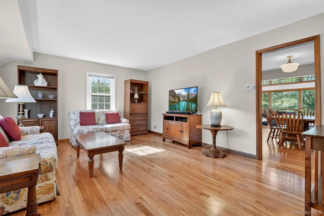 Photo of 24 Beverly Road