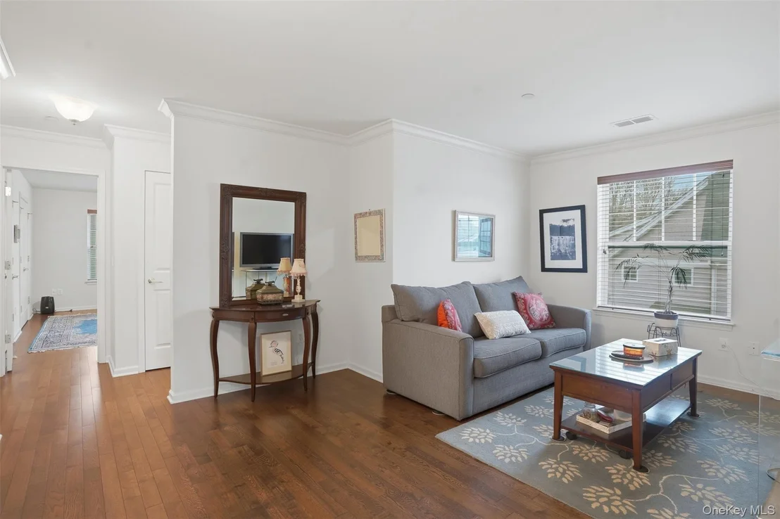 Photo of 136 Hudson Pointe Drive