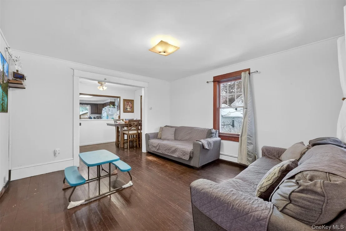 Photo of 5 Miller Place