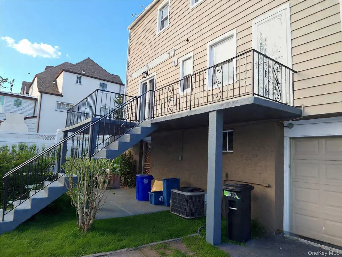 Photo of 40 Harding Parkway