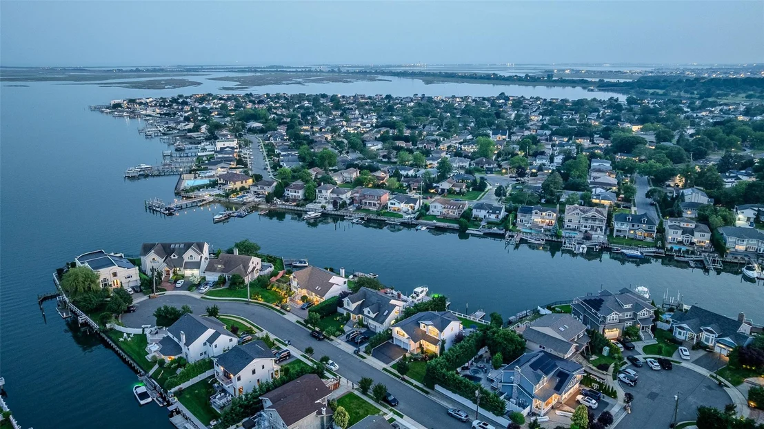 Photo of 2904 Harbor Road