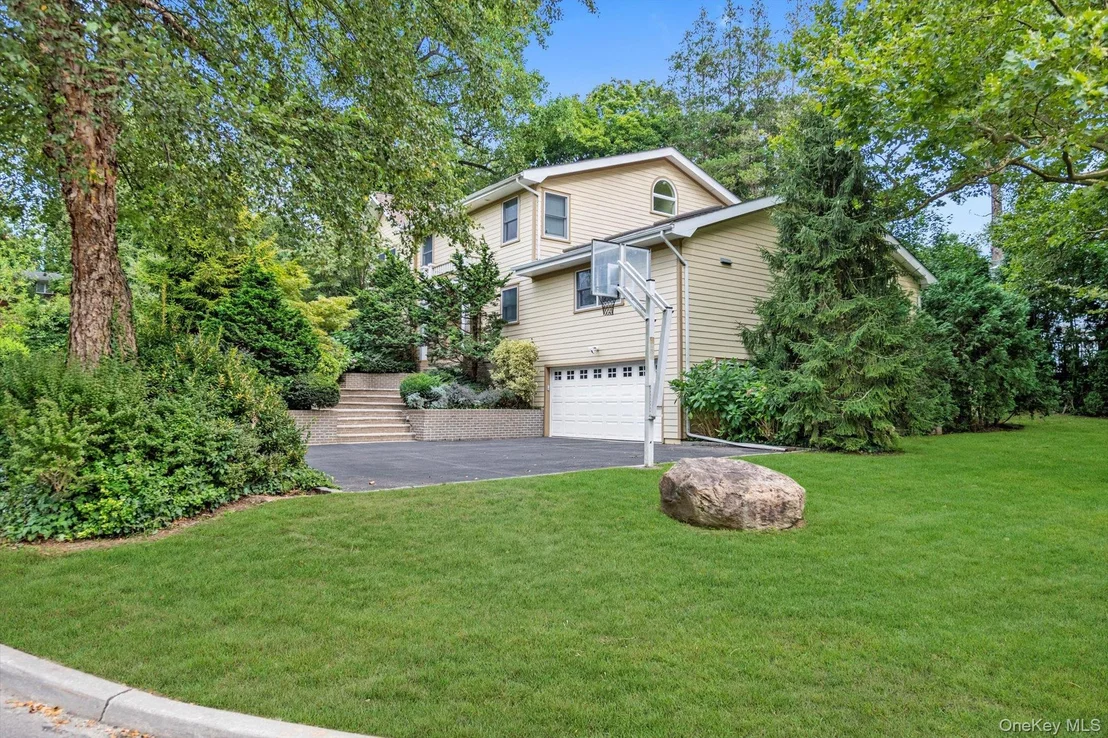 Photo of 8 Briarfield Drive
