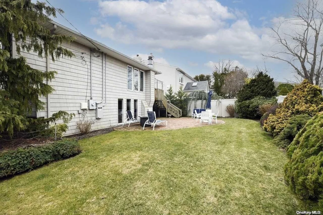Photo of 2864 Shore Drive