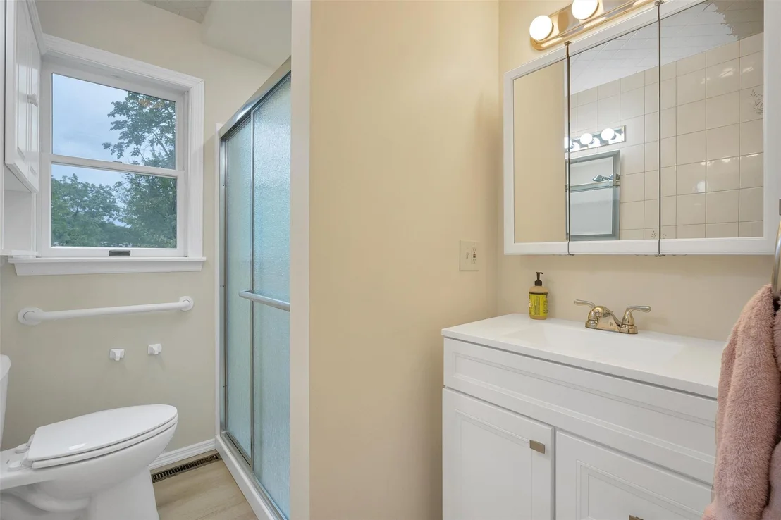 Photo of 7 Mailler Avenue