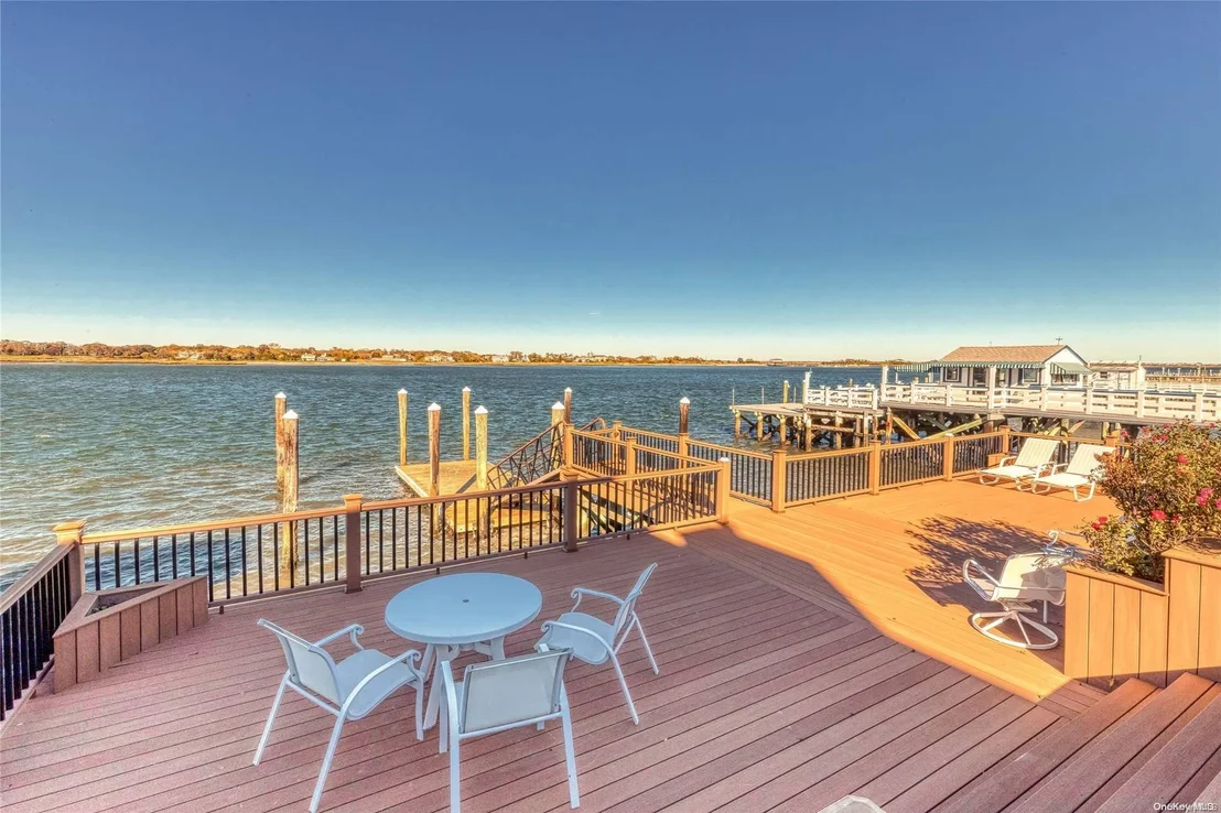 Photo of 1764 Bay Boulevard