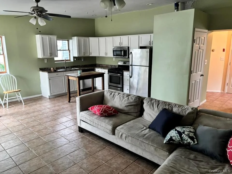 Photo of 2425 Jackson Avenue