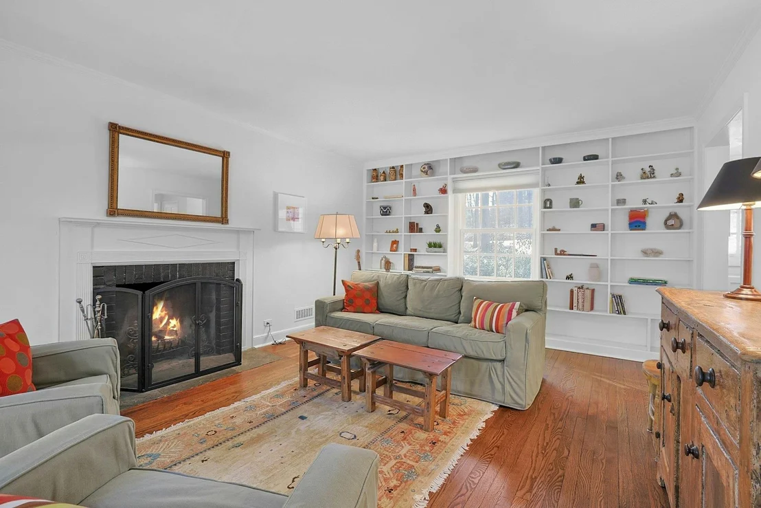 Photo of 41 Deepwood Drive