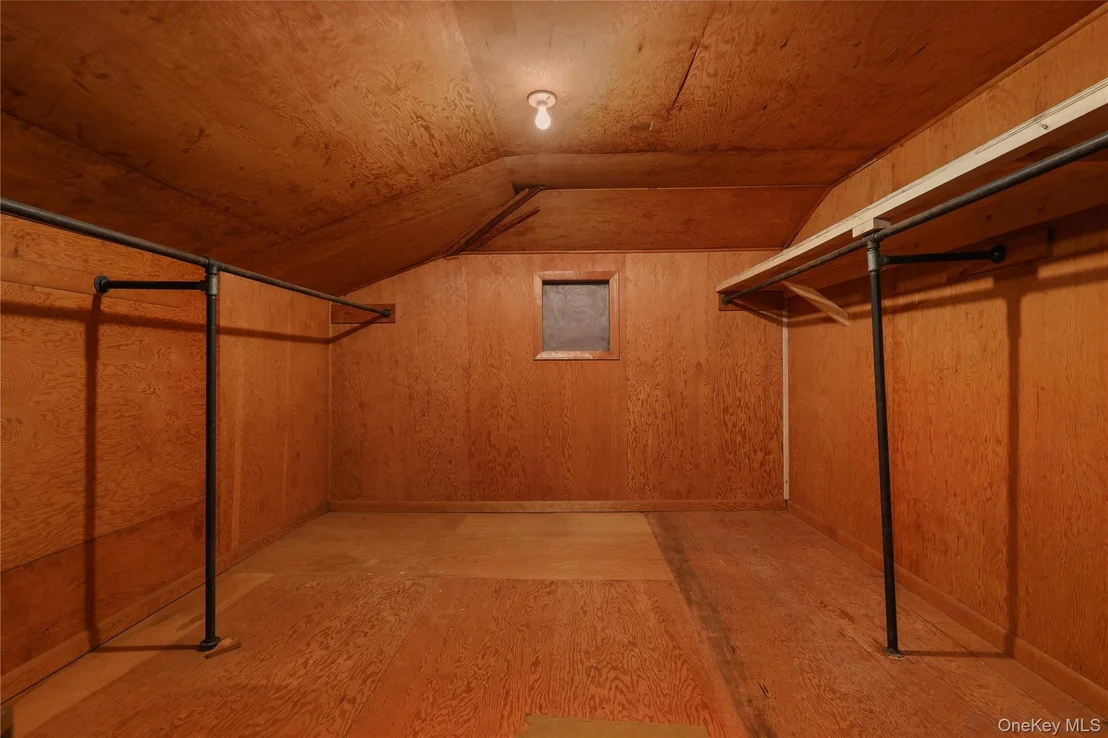 Photo of 21 Iroquois Trail