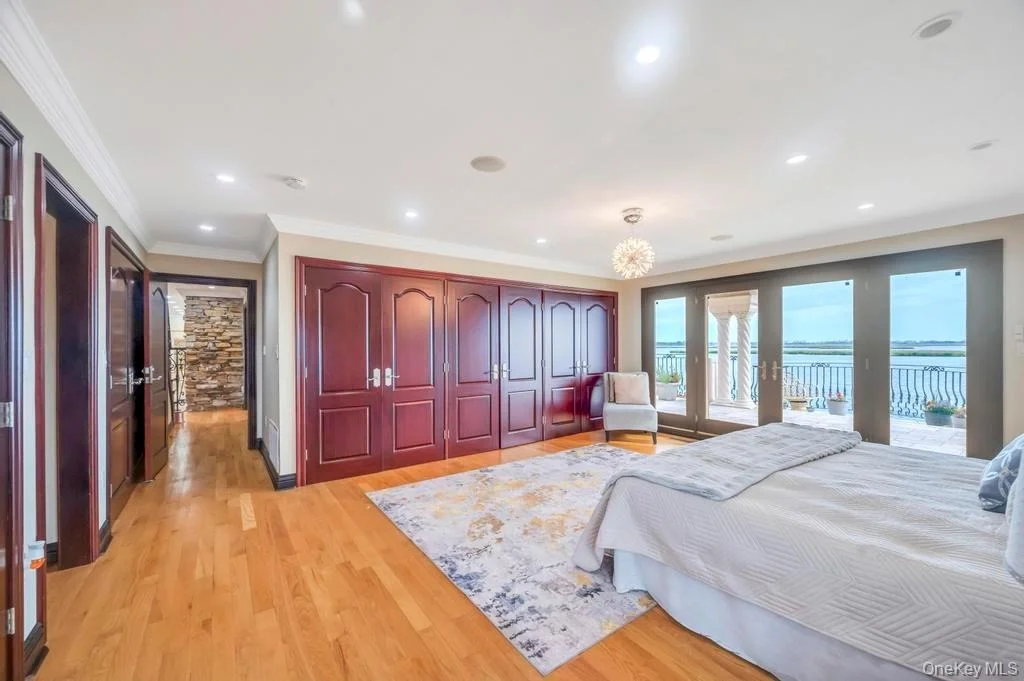 Photo of 1101 Harbor Road