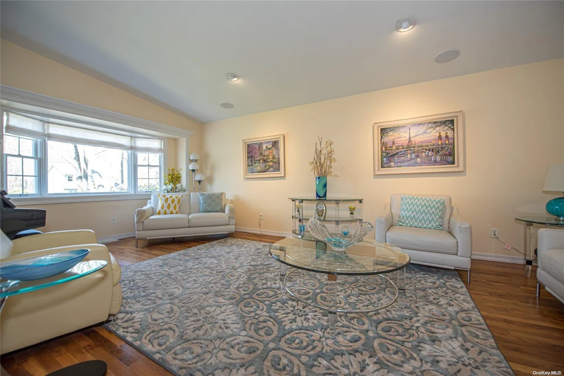 Photo of 255 Bow Drive