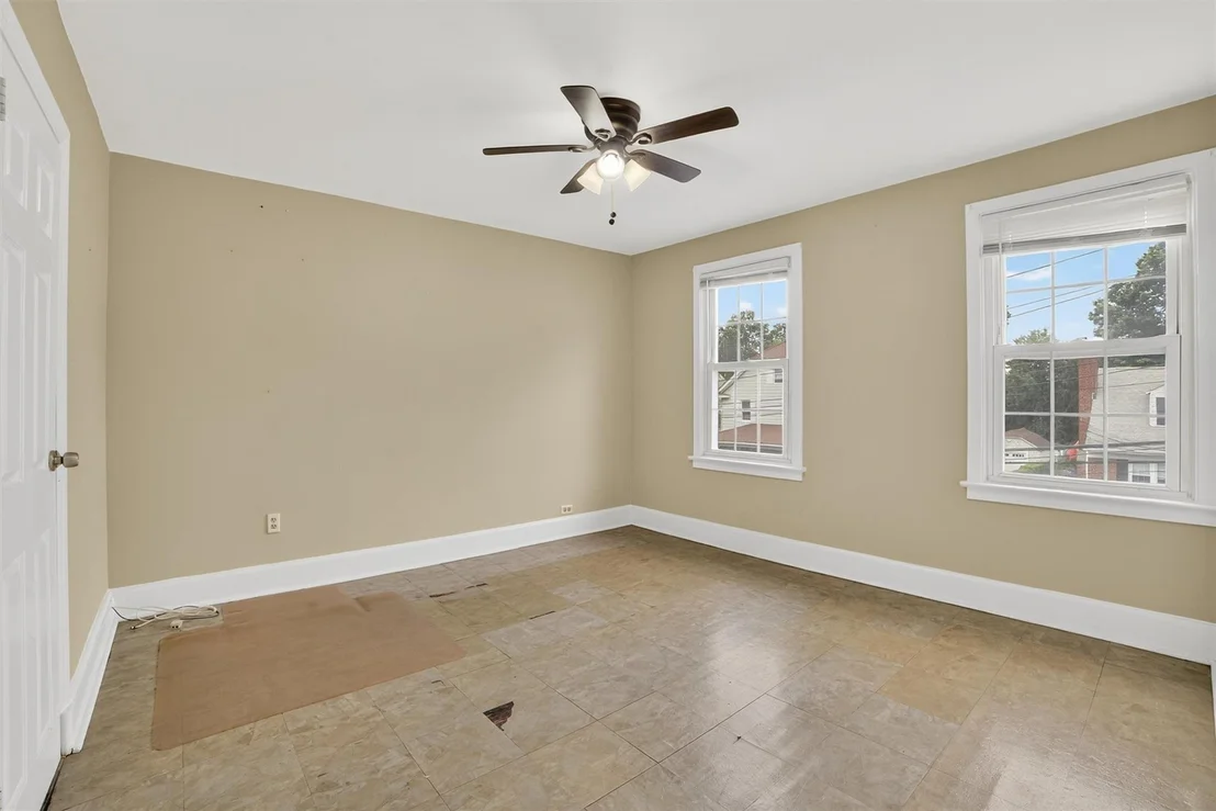 Photo of 31 Maple Avenue