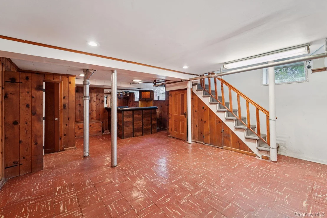 Photo of 115 Morsemere Avenue
