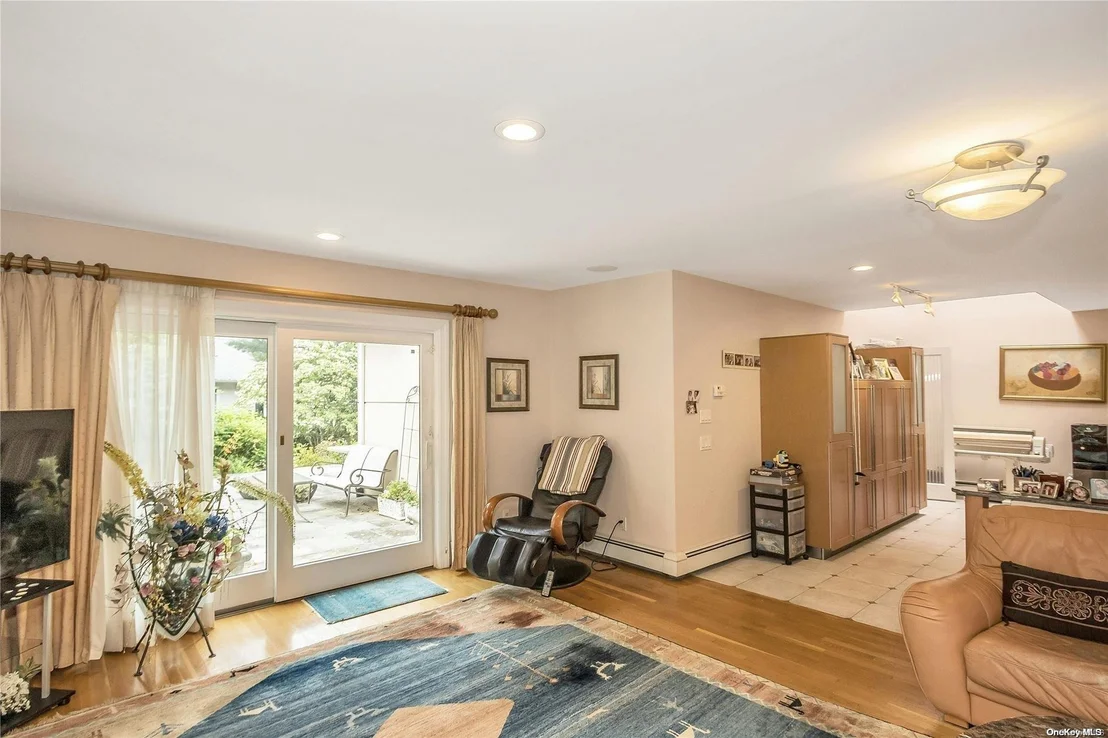 Photo of 35 Center Drive